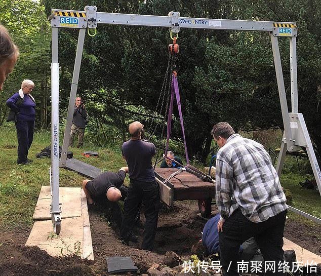 皮克特族|苏格兰发现“碑中碑”,18世纪的墓碑,还隐藏着8世纪的墓碑