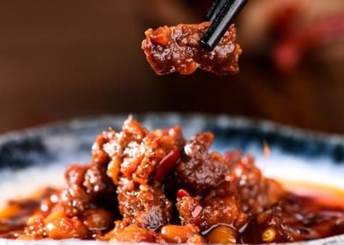  想吃香辣牛肉酱不用买，在家教你轻松做，烹饪简单，美味又解馋