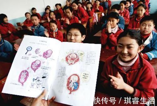 性色|小学女厕贴提示牌,暖心行为被大家称赞,父母不要再羞于告诉孩子