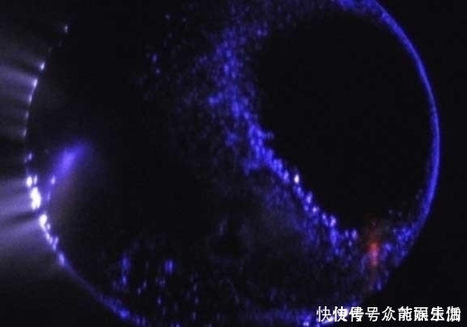 地球版 看过地球上绝美的极光,那你见过土星和火星上的吗?