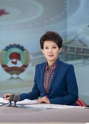 主持人|她是央视最美主持人，23年不化妆不恋爱，今46岁仍似少女