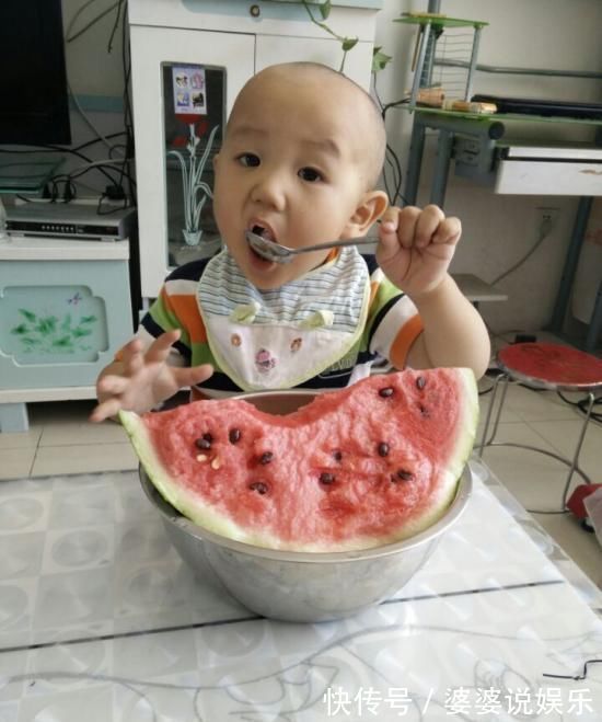 冬枣|宁愿孩子饿着,也别给孩子多吃一果一菜,容易积食还耽误长个子