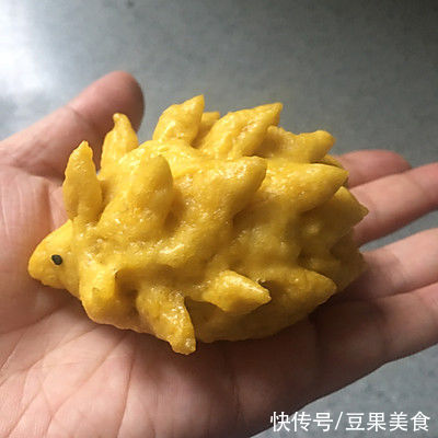这道南瓜刺猬包太销魂,同事吃过都找我要菜谱