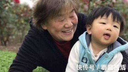 老人味|孩子最好不要跟老人一起睡,原因不是迷信,而是这几点