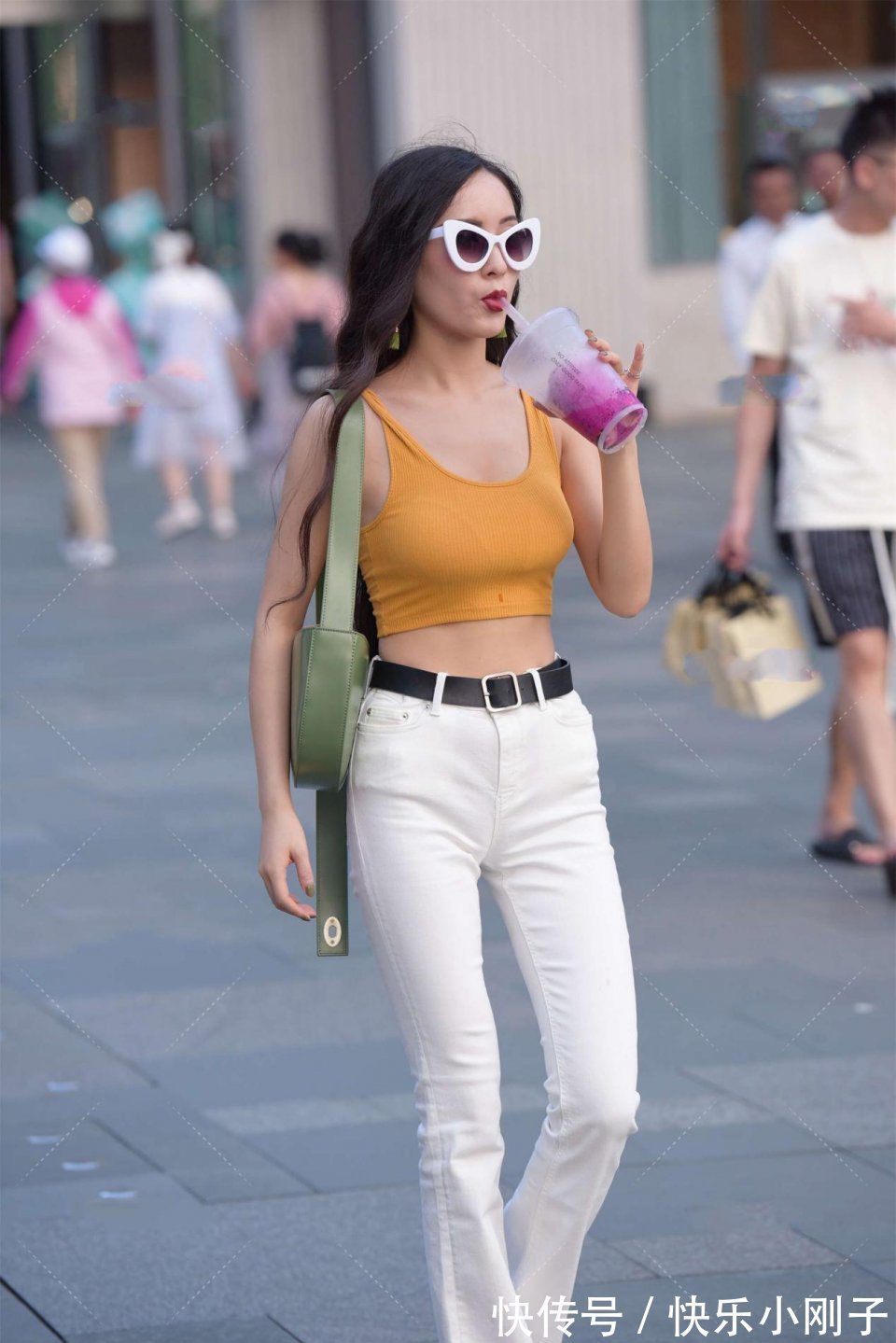 黑发|非常优雅的气质美女,一头靓丽的黑发,自带艳丽感别有一番风情