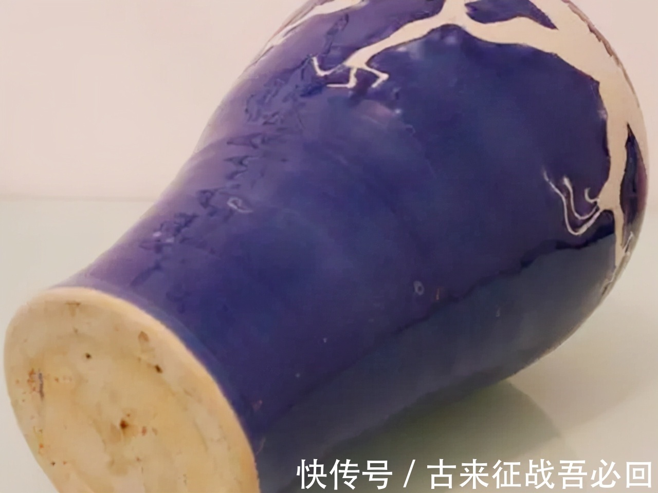 扬州#1976年,扬州老人以18元卖掉祖传“瓶子”,后被法国开出40亿天价