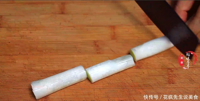 这才是糖醋排骨最香的做法,学会这招,肉嫩不柴,香而不腻,解馋