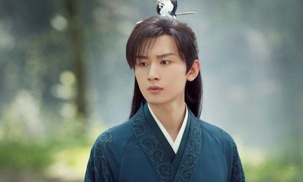 《天官赐福》人选已定！曝侯明昊拿下谢怜一角，其有深厚京圈背景