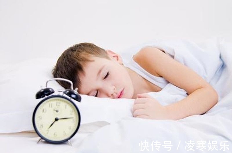 起床|专家建议:要想孩子长得高,7点前别叫他起床,家长反驳:不现实