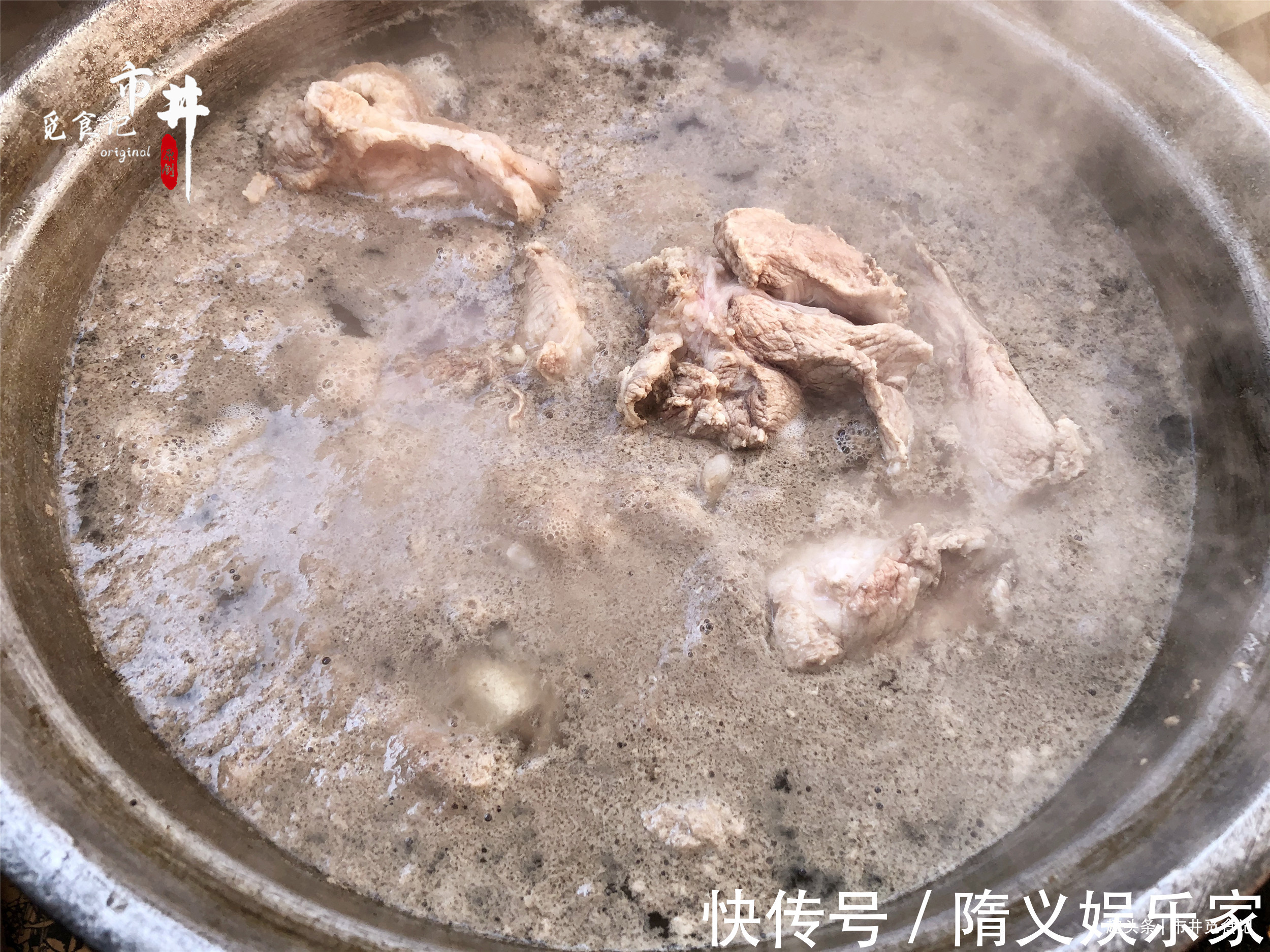 焯水|煮排骨大骨头时，记住“3用2不放”，肉香腥味小，汤白味道鲜