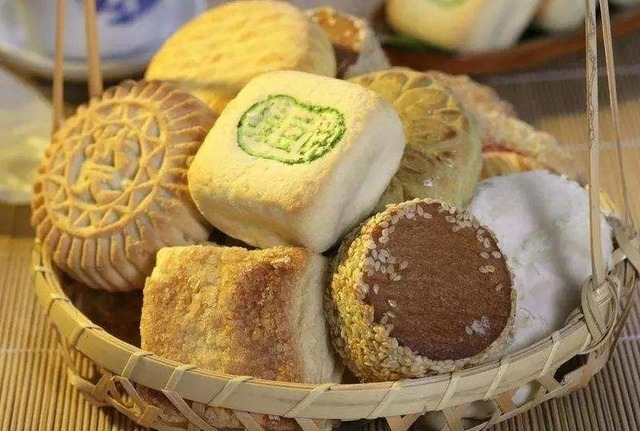 红豆糕|让外国人“陶醉”的中国糕点，图一外皮酥脆，图四已有上千年历史