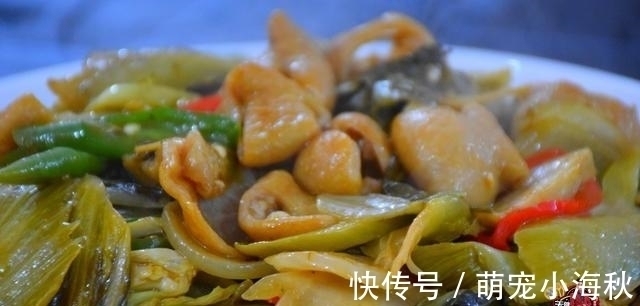 猪大肠10人9人炒不脆,只需简单1招,做出来的大肠脆爽不韧,解馋