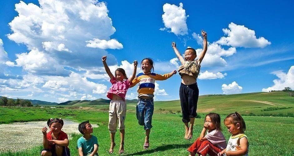 近视|导致孩子近视的“真凶”可能不是手机、也不是电脑!