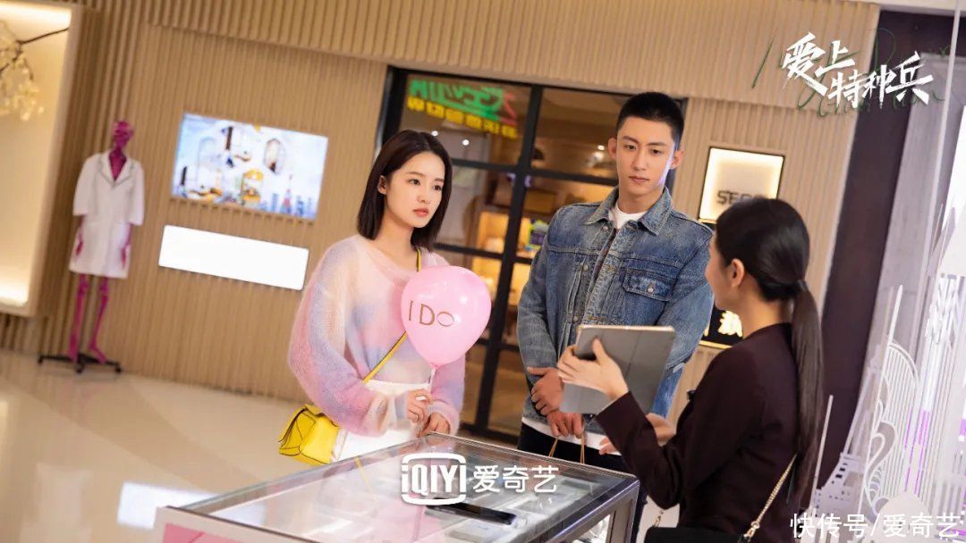 国风|盘点女明星夏日出街造型，这些加分“小心思”你 get 了吗？