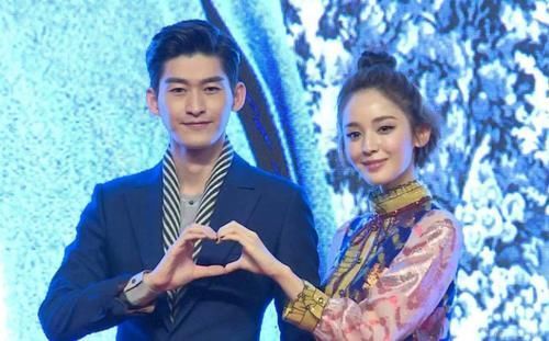 寫真|活久見!張翰鄭爽有望合體,芒果臺(tái)跨年嘉賓剪影疑是二人劇照