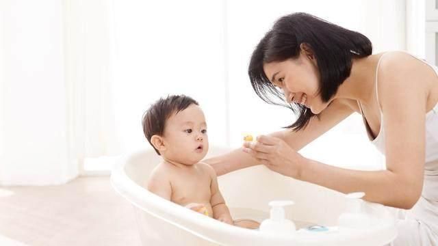 卤门|金牌月嫂传经:新生儿身上有几处不要经常洗,反而容易洗出一身病