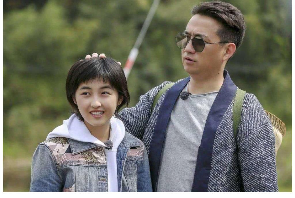 蘑菇|48岁特工苦寻妻子25年,不料妻子已是英国贵族,门一开倪萍愣住了