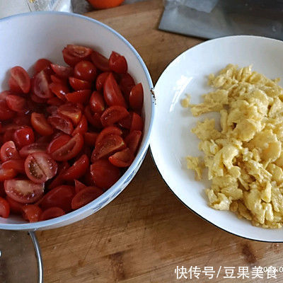 好吃|这道圣女果炒鸡蛋(甜)真的是不讲究,有啥放啥都好吃