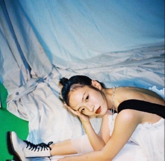 马尾辫 别再披头散发了,今秋流行这3种“扎发发型”,简单自然易上手