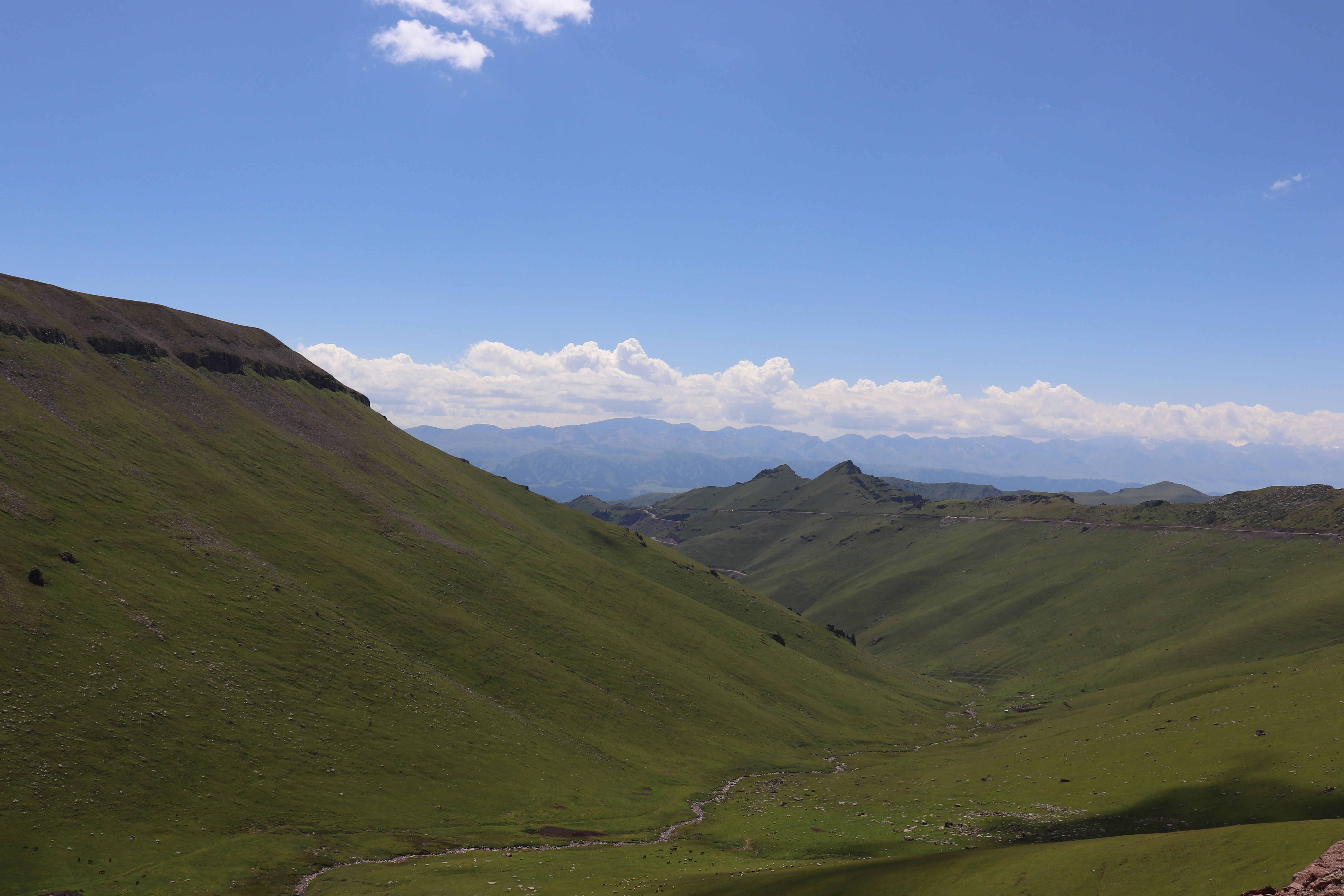 自驾独库公路，饱览天山风情