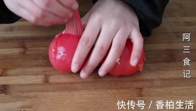 白菜别再炖了,加1碗玉米面,教你新做法,营养又解馋,比肉还香