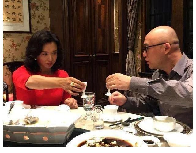 金星聊起最被讨厌主持人，孟非激动：咱俩得干一杯