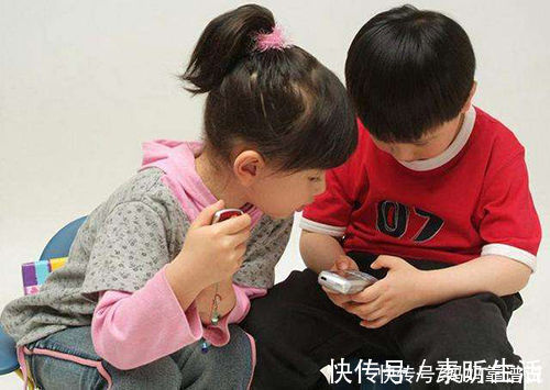 手机|孩子在几岁时拥有手机比较合适?不早不晚,这个年龄刚刚好