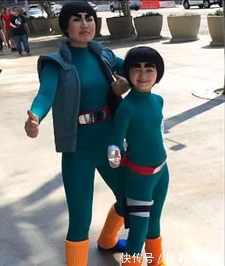 COS|火影亲子COS凯与小李,比大拇指动作直呼内行,COS道具诠释青春