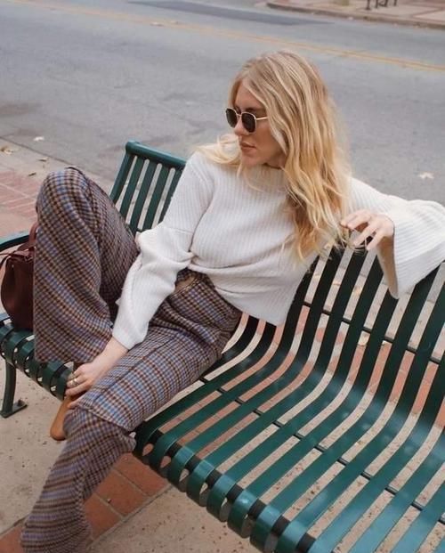 不论搭裙子还是穿裤子，一定要牢记“上下法则”，时髦不是问题