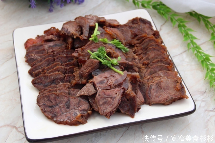 这道菜肴，自古以来就是喝酒人最喜爱的下酒硬菜，教你家常做法