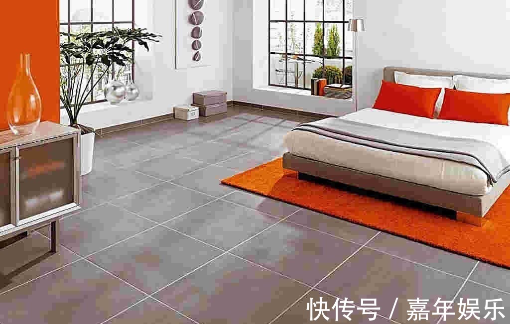 爸妈|不听劝阻,父母坚持卧室铺瓷砖,入住2年后,只能说真香!