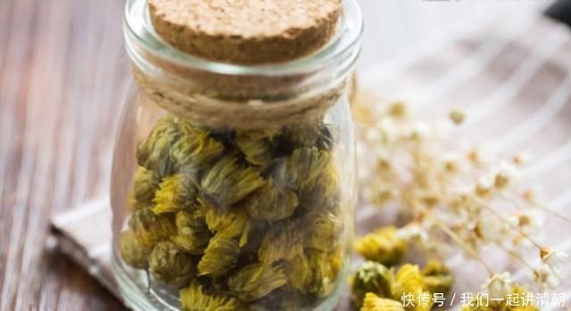 金银花|菊花和此物一起泡,每天一杯,双眼明亮,告别失眠,谁喝谁健康