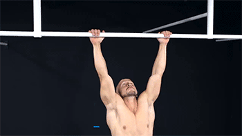 过杠|成年男人1次做多少个引体向上才算合格？