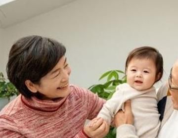 孩子|从小跟妈妈睡的孩子,与跟奶奶睡的差别很大,尤其是上幼儿园以后