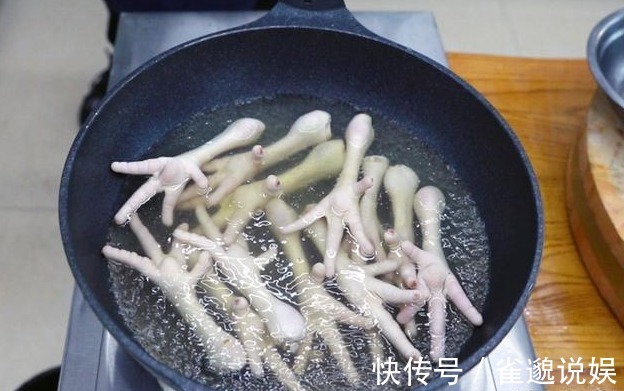豆瓣酱|过瘾又好吃的麻辣鸡爪,鲜香十足,收藏起来做给家人们吃