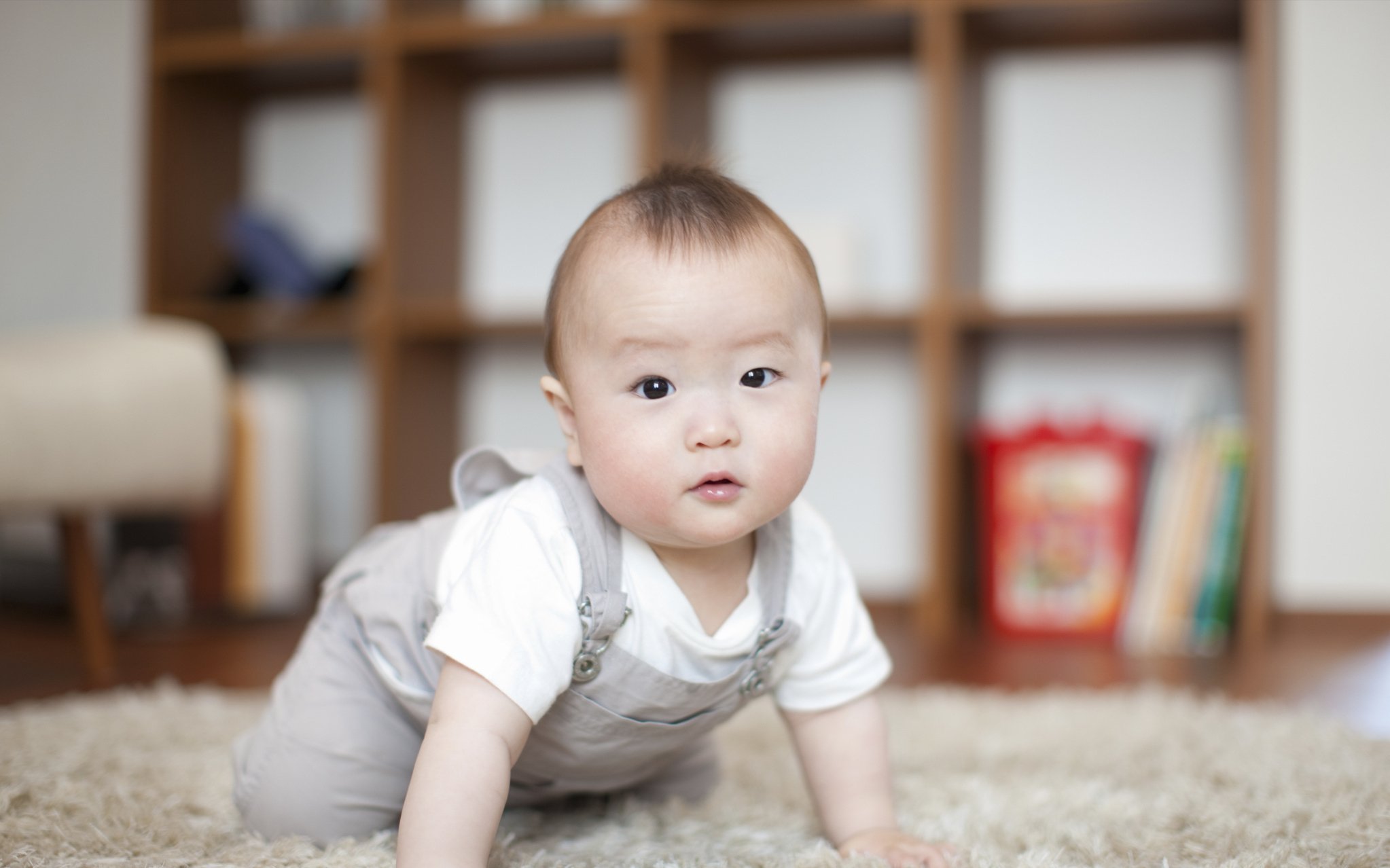 小朋友|被国外禁售的儿童用品,却被我们奉为带娃神器,别等娃受伤才后悔