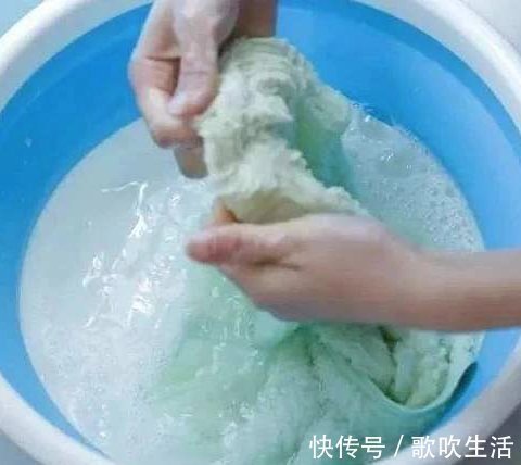 毛巾用久了油腻腻洗不净教你4个小妙招，毛巾干净清爽
