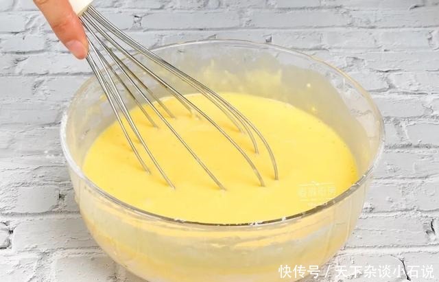 搅一搅,蒸一蒸,不用打发不用烤,火遍全网的懒人蛋糕就这么简单!