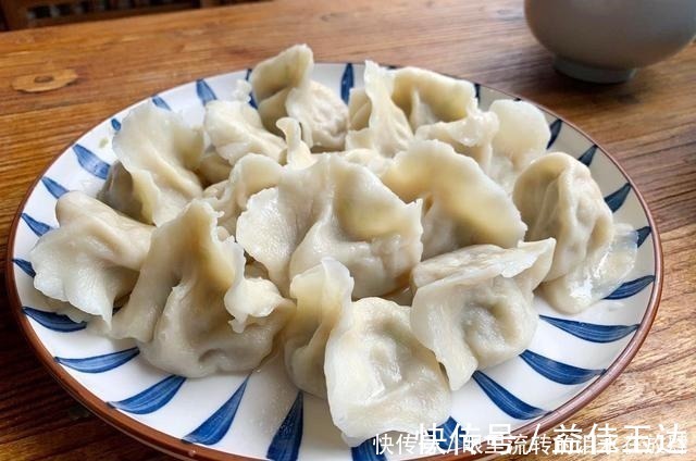 曲曲菜|别总拿白菜包饺子了,试试这4种馅料,爽嫩开胃,香到舔盘子