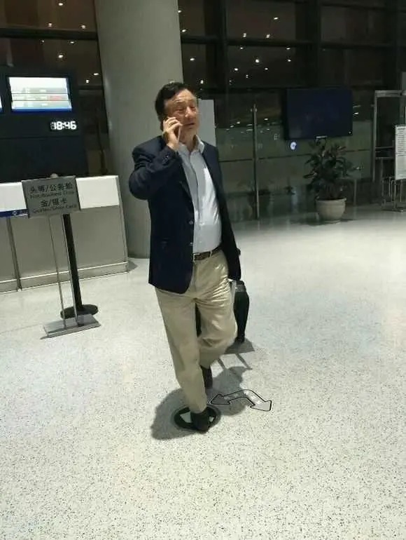 办事处|任正非到华为办事处,经理带豪车接驾被痛骂,任正非:华为不需要“会做人”的干部