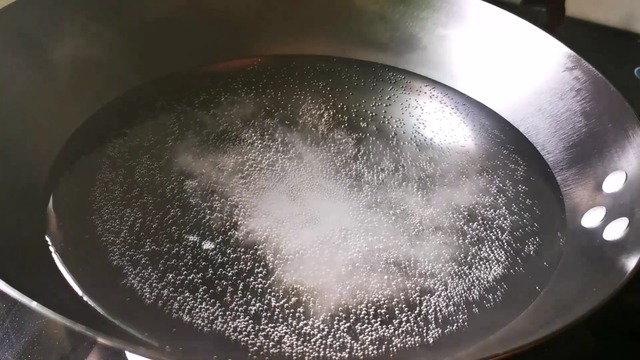 煮面条时,开水下锅就错了,教你一招,面条爽滑劲道,真好吃