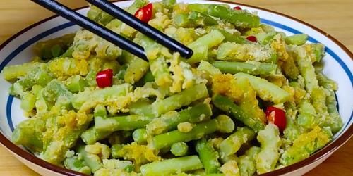 春夏交替易感冒，多给家人吃这道菜，“天然青霉素”杀菌防感冒