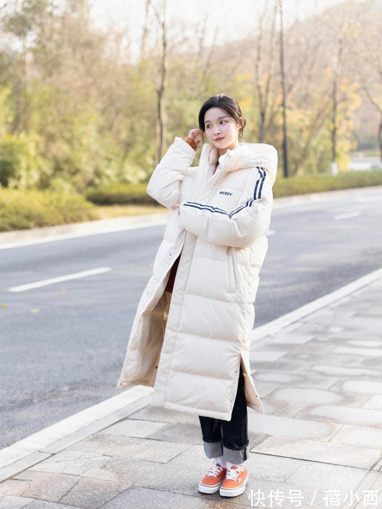 小姐姐|真正的保暖穿搭在这里,长款、短款羽绒服,配半身裙、裤子都很美