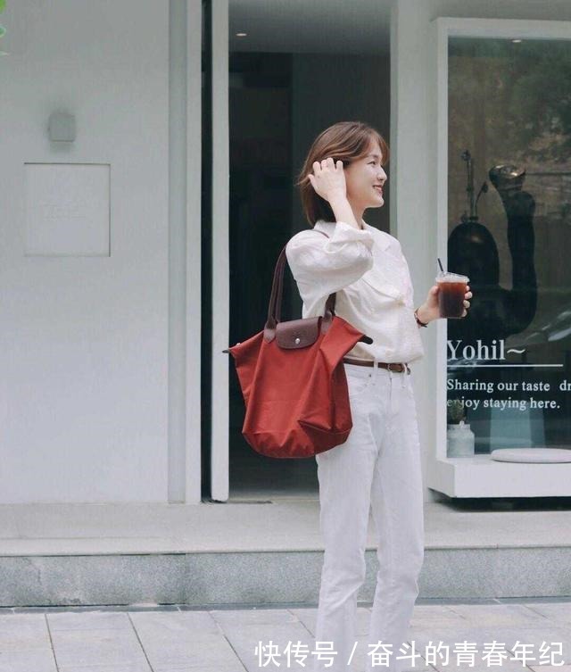 时髦 白色裤子怎么穿才够好看搭配上衬衫高级感满分,想不时髦不行!