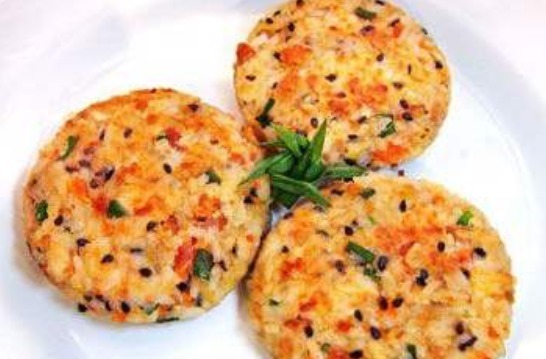 早餐别再做面食，1碗米饭2个蛋，好吃又营养，孩子1顿吃5个，真香