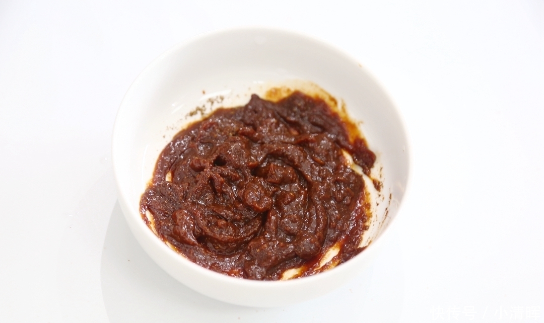 又快又好|葱花饼吃了几十年,第一次发现如此妙招,太棒了!又快又好层层酥