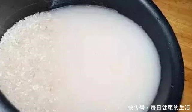 人人家中都有3溶液,是浇花“顶级神器”,不管啥花,一浇长势旺!