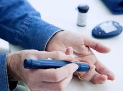 长期服用|长期服用二甲双胍,有哪些好处?医生:尽量注意这“4点”!