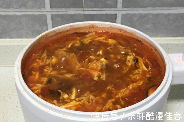 金针菇|对付秋老虎，不妨多喝这汤，5元煮一大锅，清肠刮油，鲜香又营养