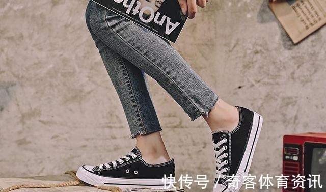 衣物 细数那些“中看不中用”的鞋子,帆布鞋上榜,最后一款是我的最爱!